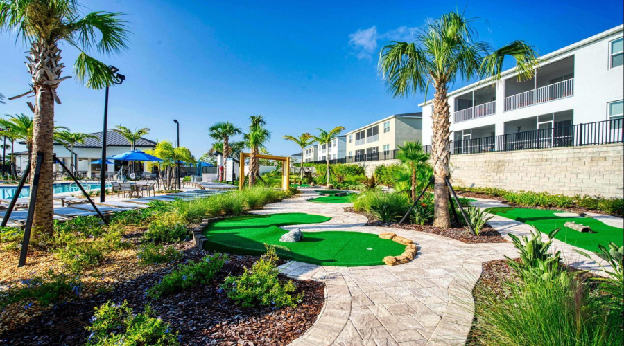 DAVENPORT, Florida 33896, 9 Bedrooms Bedrooms, ,5 BathroomsBathrooms,Residential,For Sale,STINGER,0,MFRS5144582