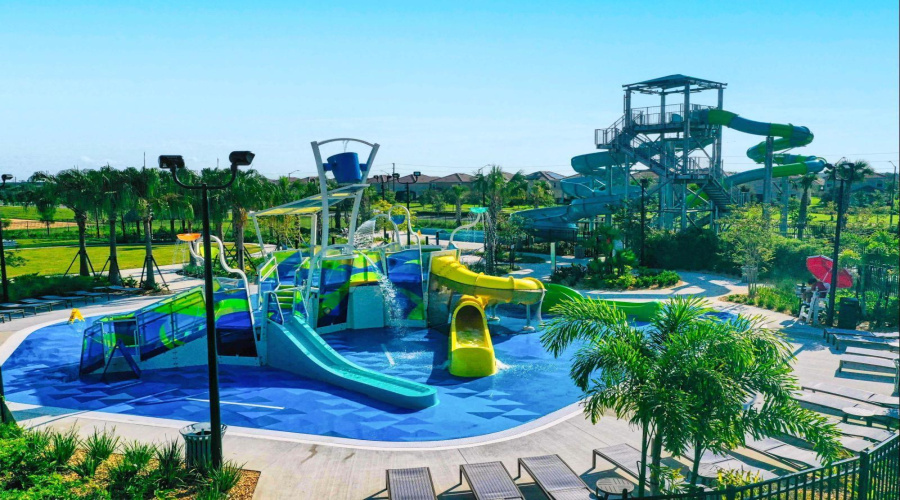 DAVENPORT, Florida 33896, 9 Bedrooms Bedrooms, ,5 BathroomsBathrooms,Residential,For Sale,STINGER,0,MFRS5144582