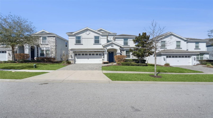 DAVENPORT, Florida 33896, 9 Bedrooms Bedrooms, ,5 BathroomsBathrooms,Residential,For Sale,STINGER,0,MFRS5144582