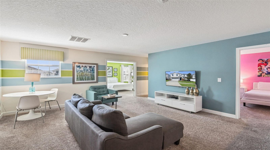 DAVENPORT, Florida 33896, 9 Bedrooms Bedrooms, ,5 BathroomsBathrooms,Residential,For Sale,STINGER,0,MFRS5144582