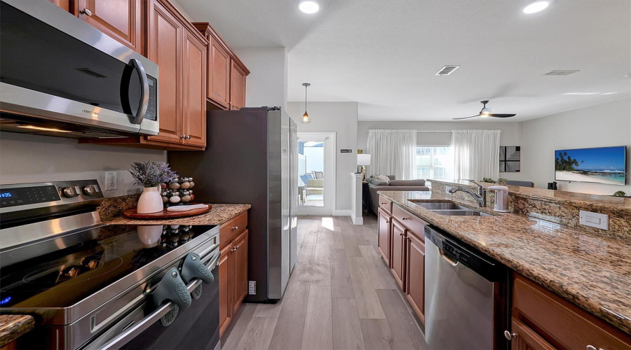 KISSIMMEE, Florida 34747, 5 Bedrooms Bedrooms, ,4 BathroomsBathrooms,Residential,For Sale,CALIFORNIA PALM,0,MFRO6385662