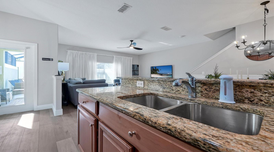 KISSIMMEE, Florida 34747, 5 Bedrooms Bedrooms, ,4 BathroomsBathrooms,Residential,For Sale,CALIFORNIA PALM,0,MFRO6385662