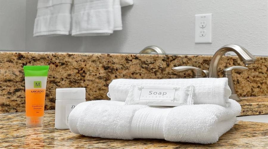 KISSIMMEE, Florida 34747, 5 Bedrooms Bedrooms, ,4 BathroomsBathrooms,Residential,For Sale,CALIFORNIA PALM,0,MFRO6385662