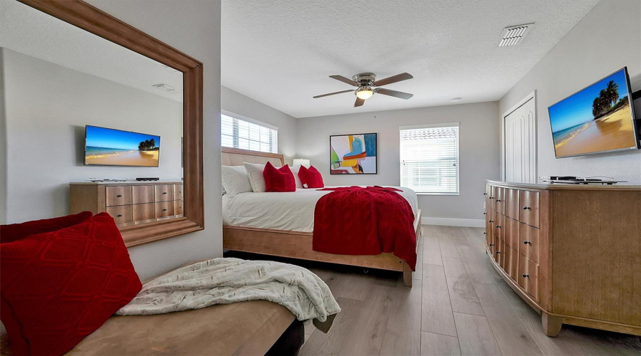 KISSIMMEE, Florida 34747, 5 Bedrooms Bedrooms, ,4 BathroomsBathrooms,Residential,For Sale,CALIFORNIA PALM,0,MFRO6385662