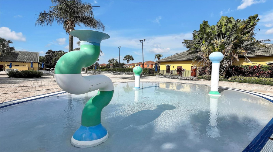 KISSIMMEE, Florida 34747, 5 Bedrooms Bedrooms, ,4 BathroomsBathrooms,Residential,For Sale,CALIFORNIA PALM,0,MFRO6385662