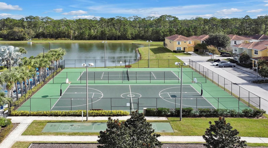 KISSIMMEE, Florida 34747, 5 Bedrooms Bedrooms, ,4 BathroomsBathrooms,Residential,For Sale,CALIFORNIA PALM,0,MFRO6385662