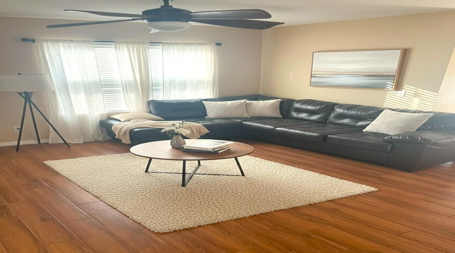 DAVENPORT, Florida 33896, 4 Bedrooms Bedrooms, ,2 BathroomsBathrooms,Residential,For Sale,MARABOU,0,MFRTB8479814