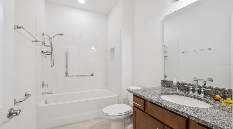 KISSIMMEE, Florida 34747, 3 Bedrooms Bedrooms, ,3 BathroomsBathrooms,Residential,For Sale,LIMESTONE,0,MFRO6385021