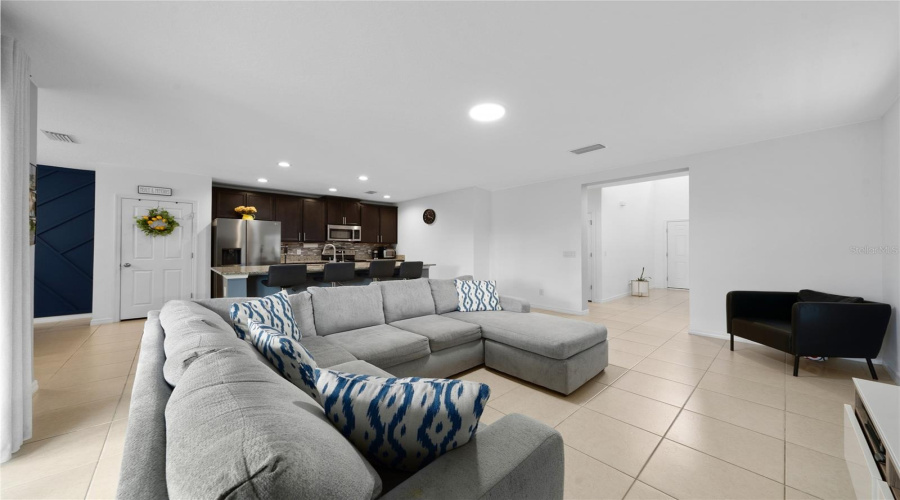 DAVENPORT, Florida 33837, 4 Bedrooms Bedrooms, ,3 BathroomsBathrooms,Residential,For Sale,ANNABELLE,0,MFRS5144583