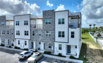 DAVENPORT, Florida 33896, 6 Bedrooms Bedrooms, ,5 BathroomsBathrooms,Residential,For Sale,FAMAGUSTA,0,MFRO6385511