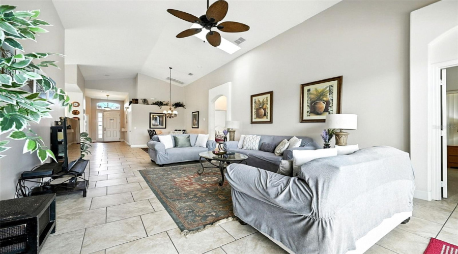 DAVENPORT, Florida 33897, 5 Bedrooms Bedrooms, ,4 BathroomsBathrooms,Residential,For Sale,TUSCAN HILLS,0,MFRS5134240