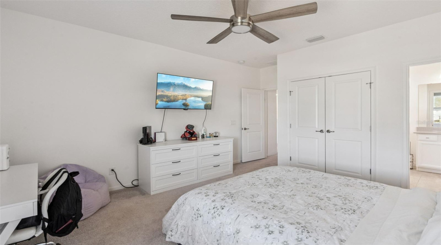 DAVENPORT, Florida 33837, 5 Bedrooms Bedrooms, ,4 BathroomsBathrooms,Residential,For Sale,FORTUNA,0,MFRO6384784