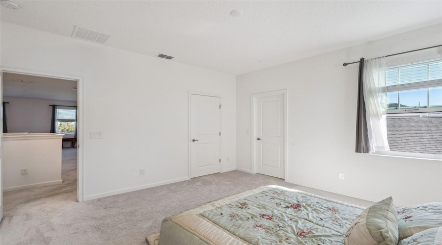 DAVENPORT, Florida 33837, 5 Bedrooms Bedrooms, ,4 BathroomsBathrooms,Residential,For Sale,FORTUNA,0,MFRO6384784