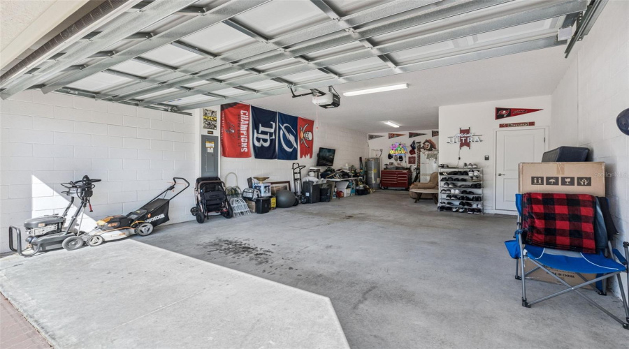 DAVENPORT, Florida 33837, 5 Bedrooms Bedrooms, ,4 BathroomsBathrooms,Residential,For Sale,FORTUNA,0,MFRO6384784