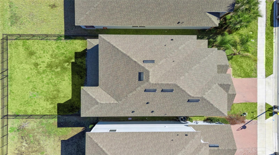 DAVENPORT, Florida 33837, 5 Bedrooms Bedrooms, ,4 BathroomsBathrooms,Residential,For Sale,FORTUNA,0,MFRO6384784