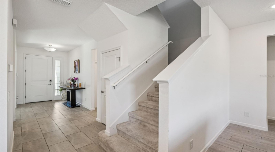 DAVENPORT, Florida 33837, 5 Bedrooms Bedrooms, ,4 BathroomsBathrooms,Residential,For Sale,FORTUNA,0,MFRO6384784