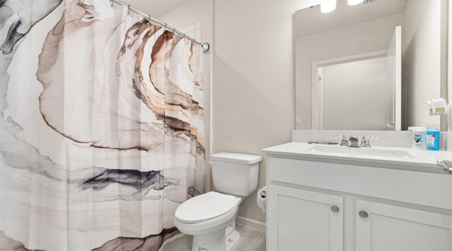 DAVENPORT, Florida 33896, 5 Bedrooms Bedrooms, ,3 BathroomsBathrooms,Residential,For Sale,LOVELY,0,MFRO6384854