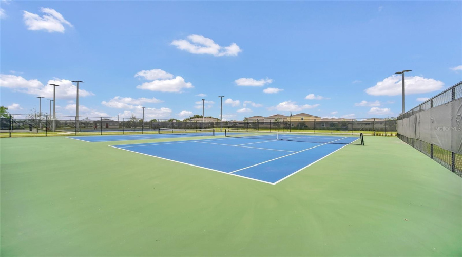 KISSIMMEE, Florida 34746, 6 Bedrooms Bedrooms, ,3 BathroomsBathrooms,Residential,For Sale,SUNNY CREEK PL,0,MFRO6364314