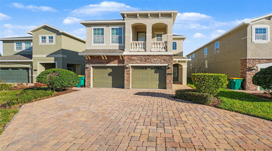 KISSIMMEE, Florida 34747, 5 Bedrooms Bedrooms, ,4 BathroomsBathrooms,Residential,For Sale,MINTON,0,MFRO6385896