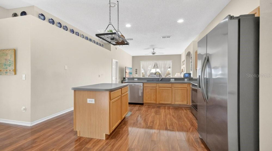 DAVENPORT, Florida 33897, 3 Bedrooms Bedrooms, ,2 BathroomsBathrooms,Residential,For Sale,RESTON,0,MFRO6385784