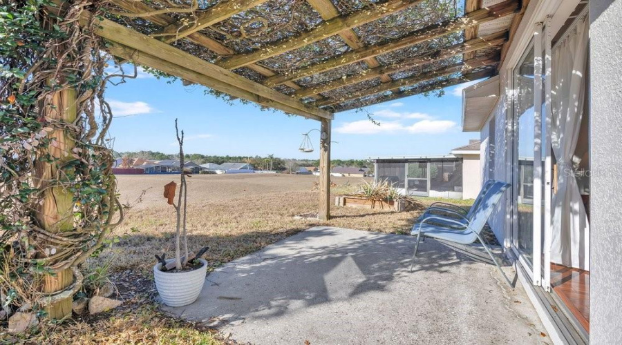 DAVENPORT, Florida 33897, 3 Bedrooms Bedrooms, ,2 BathroomsBathrooms,Residential,For Sale,RESTON,0,MFRO6385784