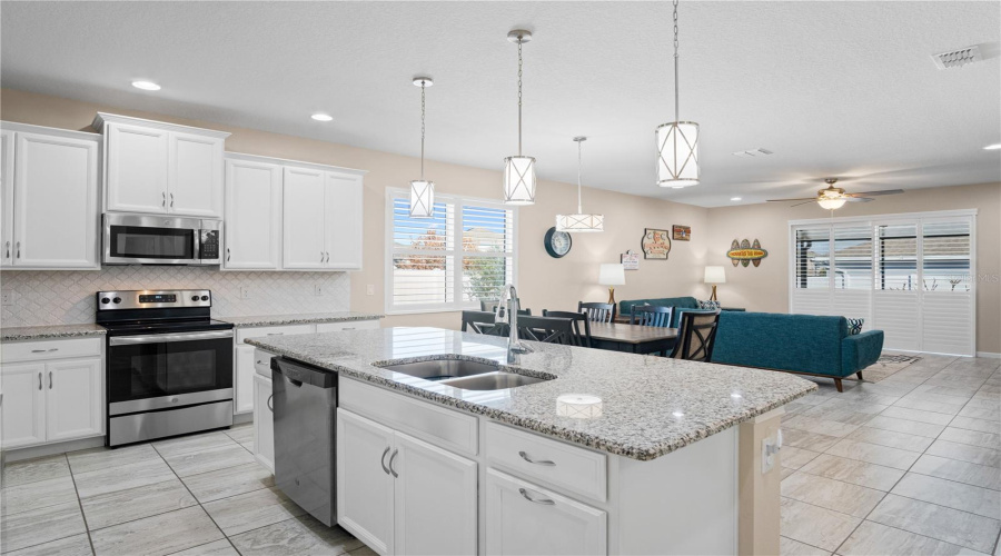 Kitchen - stainless steel appliances