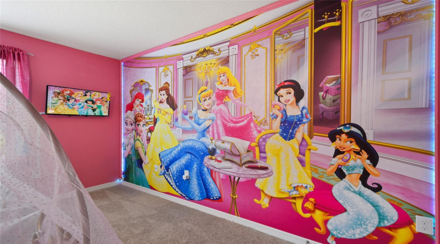 DAVENPORT, Florida 33897, 6 Bedrooms Bedrooms, ,4 BathroomsBathrooms,Residential,For Sale,KAIPO,0,MFRO6385800