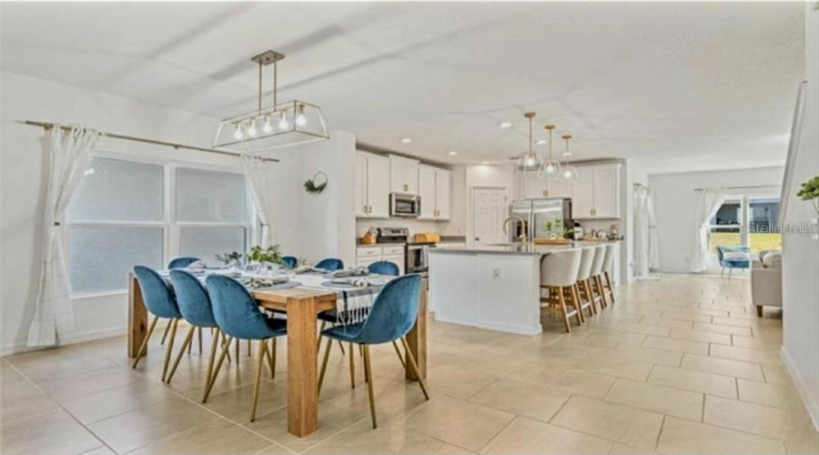 Dinning area/kitchen