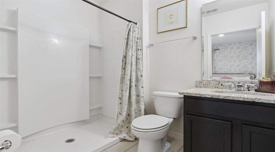 DAVENPORT, Florida 33837, 6 Bedrooms Bedrooms, ,5 BathroomsBathrooms,Residential,For Sale,OAKBOURNE,0,MFRO6345733