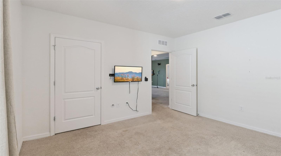 DAVENPORT, Florida 33837, 6 Bedrooms Bedrooms, ,5 BathroomsBathrooms,Residential,For Sale,OAKBOURNE,0,MFRO6345733