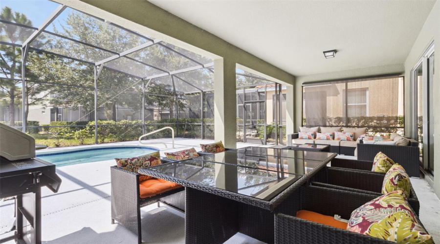 DAVENPORT, Florida 33837, 6 Bedrooms Bedrooms, ,5 BathroomsBathrooms,Residential,For Sale,OAKBOURNE,0,MFRO6345733