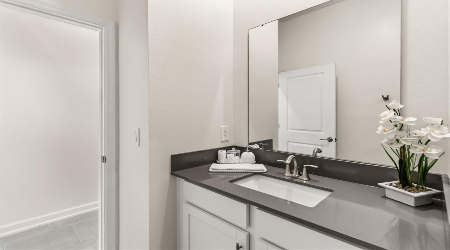 DAVENPORT, Florida 33837, 4 Bedrooms Bedrooms, ,3 BathroomsBathrooms,Residential,For Sale,EASTMINSTER,0,MFRO6383134