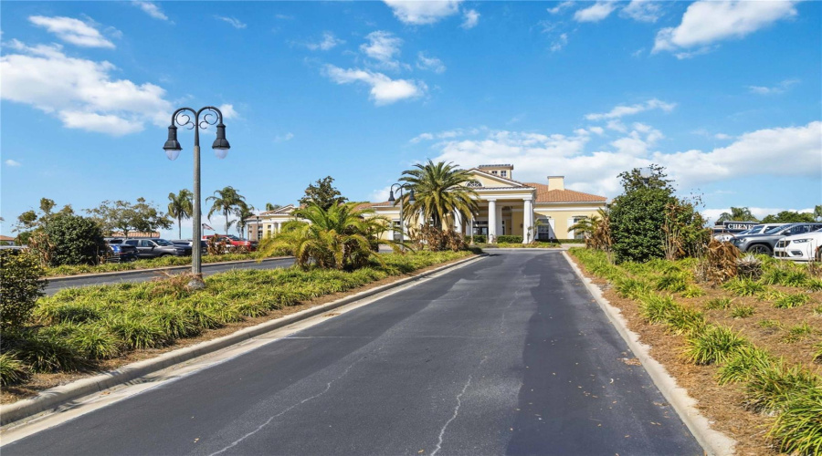 DAVENPORT, Florida 33837, 4 Bedrooms Bedrooms, ,3 BathroomsBathrooms,Residential,For Sale,EASTMINSTER,0,MFRO6383134