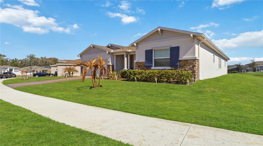 DAVENPORT, Florida 33837, 4 Bedrooms Bedrooms, ,3 BathroomsBathrooms,Residential,For Sale,EASTMINSTER,0,MFRO6383134