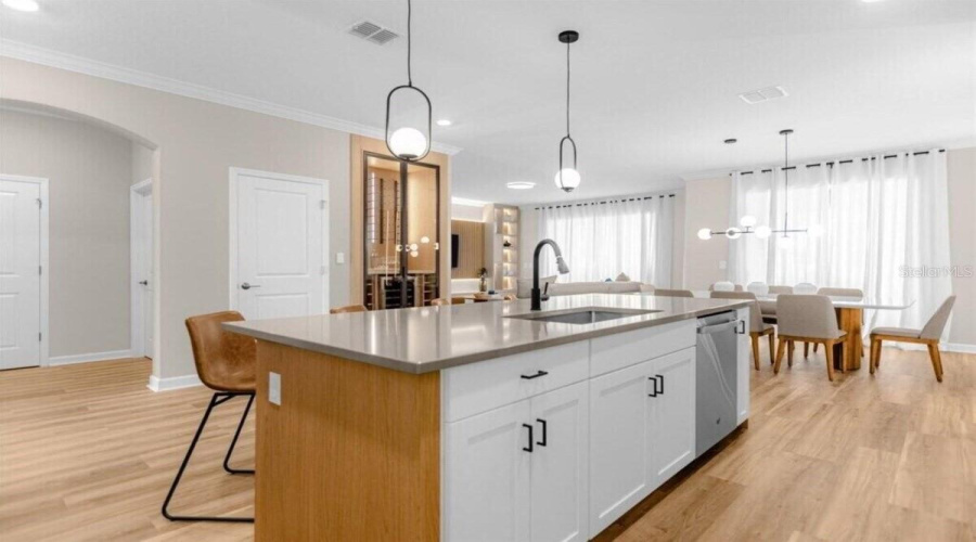 DAVENPORT, Florida 33896, 6 Bedrooms Bedrooms, ,5 BathroomsBathrooms,Residential,For Sale,PLAY THROUGH,0,MFRO6383875