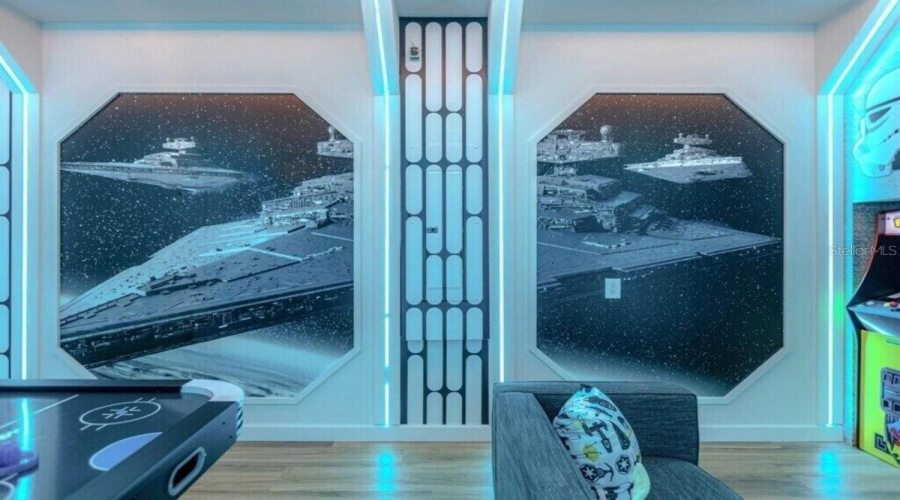 DAVENPORT, Florida 33896, 6 Bedrooms Bedrooms, ,5 BathroomsBathrooms,Residential,For Sale,PLAY THROUGH,0,MFRO6383875