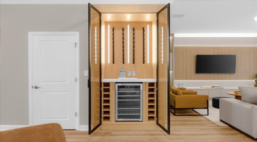 DAVENPORT, Florida 33896, 6 Bedrooms Bedrooms, ,5 BathroomsBathrooms,Residential,For Sale,PLAY THROUGH,0,MFRO6383875