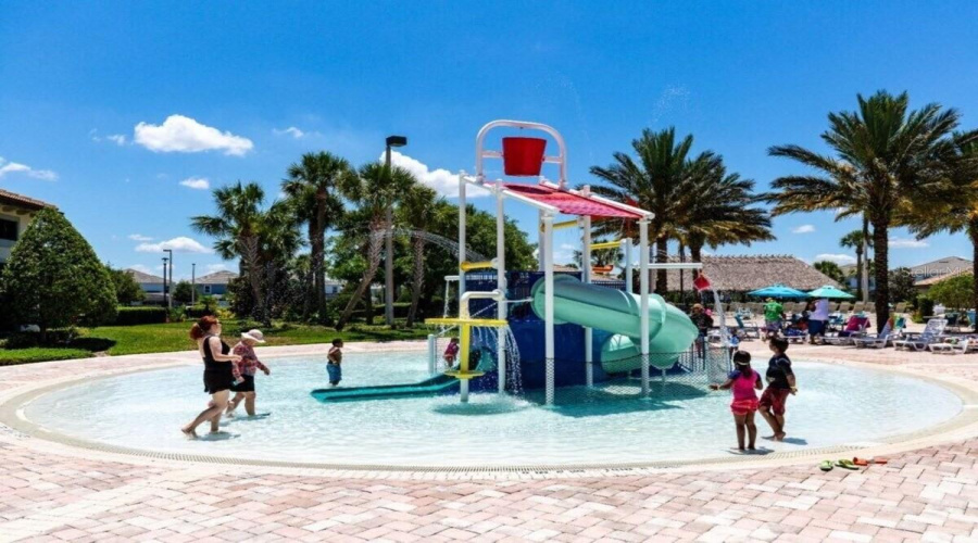 DAVENPORT, Florida 33896, 6 Bedrooms Bedrooms, ,5 BathroomsBathrooms,Residential,For Sale,PLAY THROUGH,0,MFRO6383875