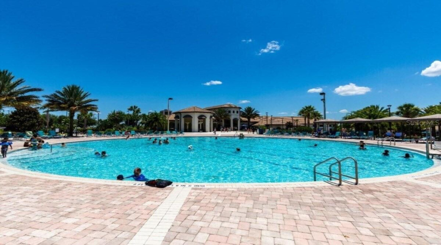 DAVENPORT, Florida 33896, 6 Bedrooms Bedrooms, ,5 BathroomsBathrooms,Residential,For Sale,PLAY THROUGH,0,MFRO6383875