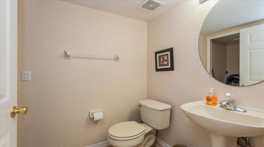 DAVENPORT, Florida 33897, 3 Bedrooms Bedrooms, ,2 BathroomsBathrooms,Residential,For Sale,LA MIRAGE,0,MFRO6385997