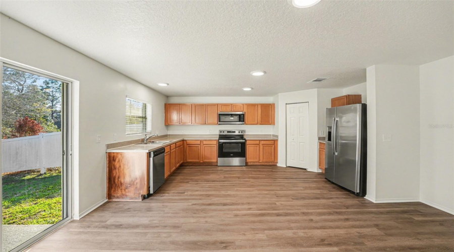 DAVENPORT, Florida 33896, 4 Bedrooms Bedrooms, ,2 BathroomsBathrooms,Residential,For Sale,WAKEVIEW,0,MFRO6385867