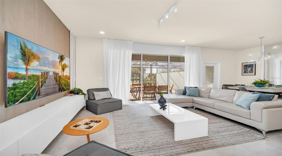 DAVENPORT, Florida 33837, 5 Bedrooms Bedrooms, ,4 BathroomsBathrooms,Residential,For Sale,OAKMOSS,0,MFRO6385813