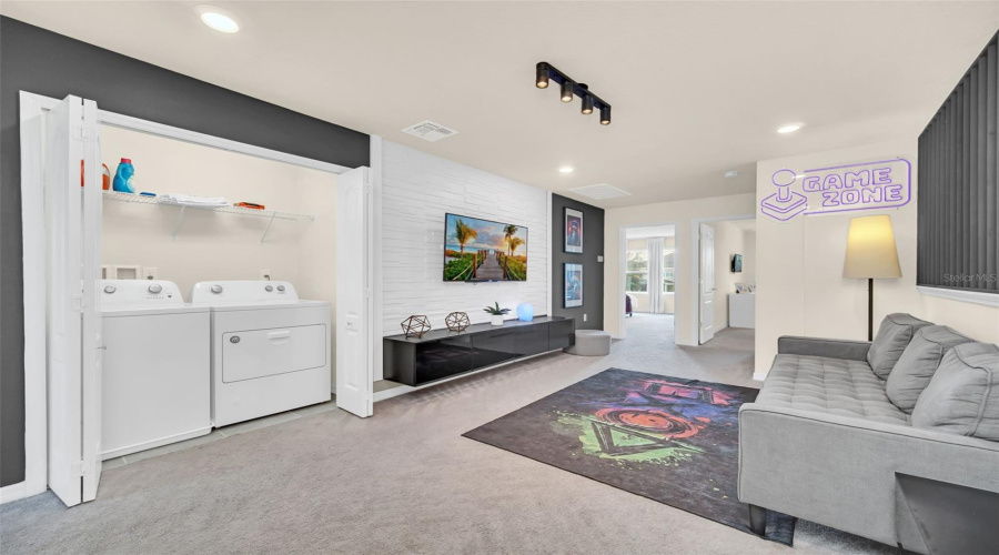 DAVENPORT, Florida 33837, 5 Bedrooms Bedrooms, ,4 BathroomsBathrooms,Residential,For Sale,OAKMOSS,0,MFRO6385813