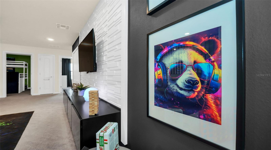 DAVENPORT, Florida 33837, 5 Bedrooms Bedrooms, ,4 BathroomsBathrooms,Residential,For Sale,OAKMOSS,0,MFRO6385813