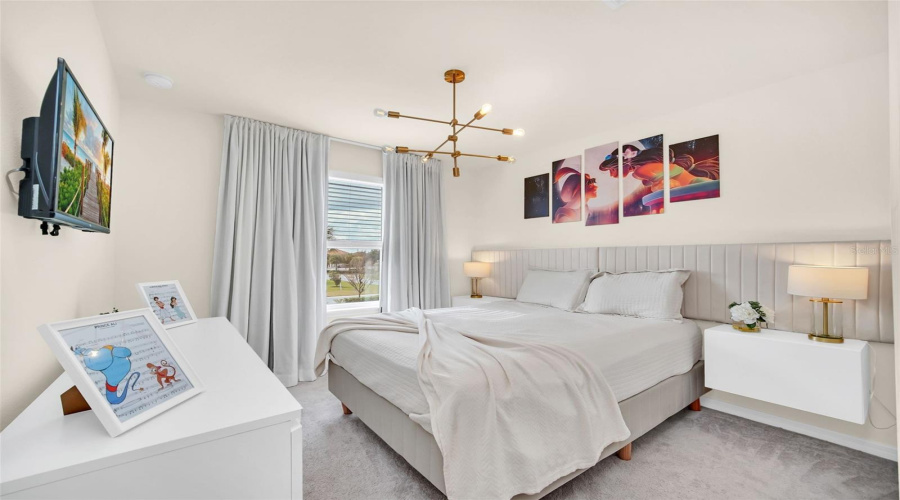 DAVENPORT, Florida 33837, 5 Bedrooms Bedrooms, ,4 BathroomsBathrooms,Residential,For Sale,OAKMOSS,0,MFRO6385813