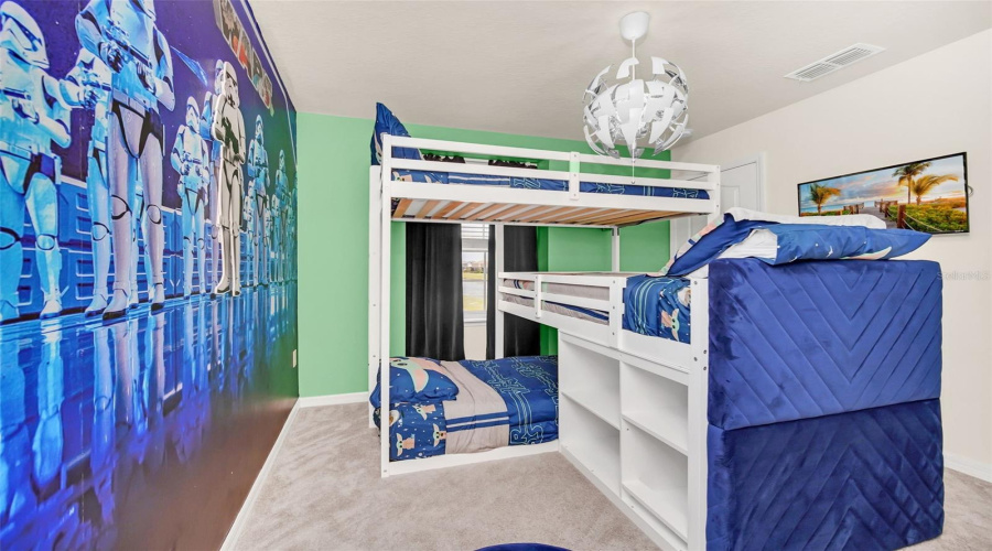 DAVENPORT, Florida 33837, 5 Bedrooms Bedrooms, ,4 BathroomsBathrooms,Residential,For Sale,OAKMOSS,0,MFRO6385813