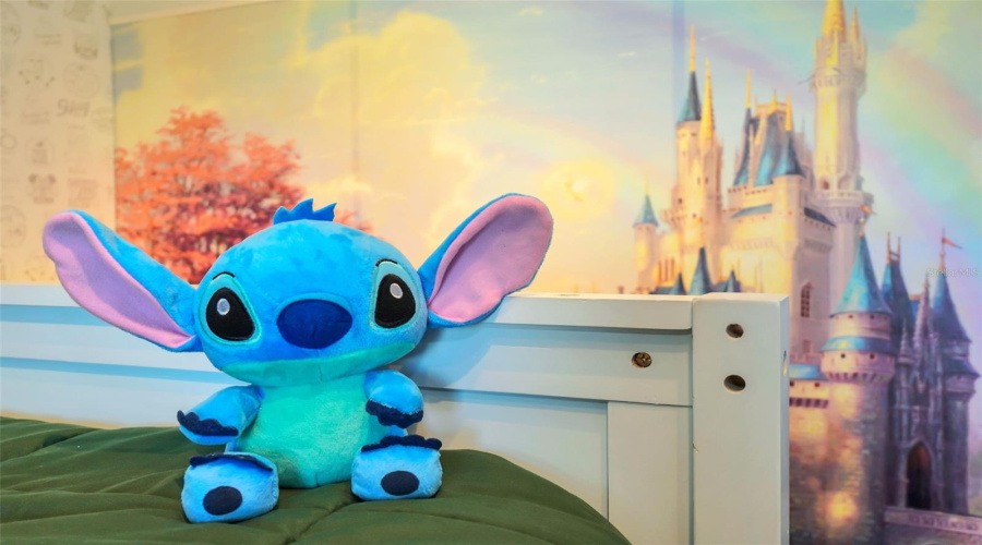 DAVENPORT, Florida 33837, 5 Bedrooms Bedrooms, ,4 BathroomsBathrooms,Residential,For Sale,OAKMOSS,0,MFRO6385813