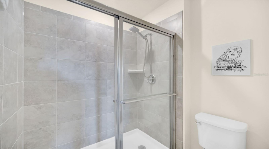 DAVENPORT, Florida 33837, 5 Bedrooms Bedrooms, ,4 BathroomsBathrooms,Residential,For Sale,OAKMOSS,0,MFRO6385813