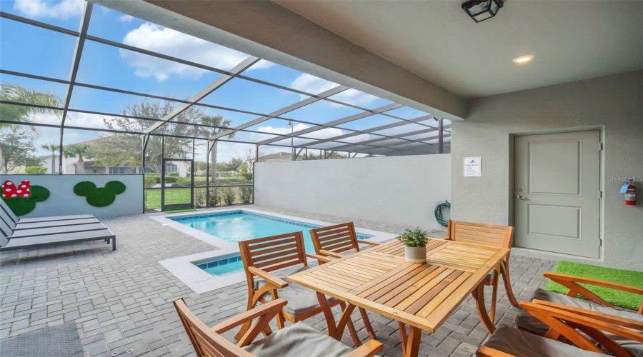 DAVENPORT, Florida 33837, 5 Bedrooms Bedrooms, ,4 BathroomsBathrooms,Residential,For Sale,OAKMOSS,0,MFRO6385813