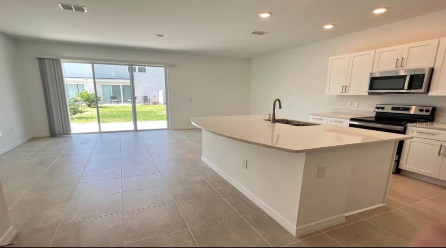 KISSIMMEE, Florida 34746, 3 Bedrooms Bedrooms, ,2 BathroomsBathrooms,Residential,For Sale,TEOLI,0,MFRS5144719